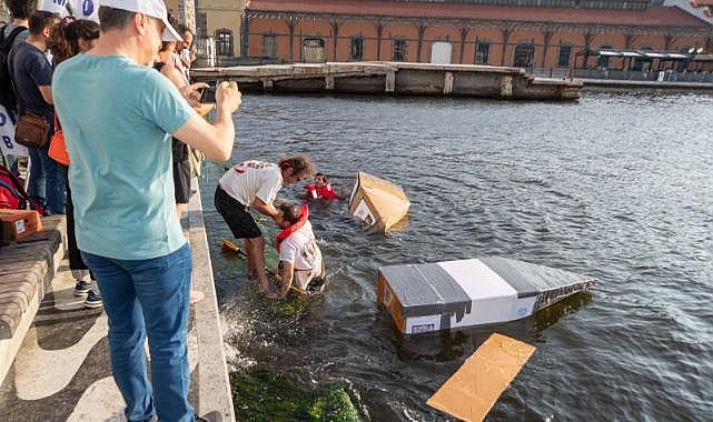 ​Kabotaj Bayramı&#039;nda kartondan tekneler yarıştı