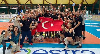 Kadınlar İşitme Engelliler ekibi, İtalya'yı 3-0 mağlup ederek finale yükseldi