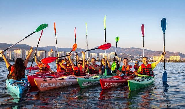 Karşıyaka&#039;da kano kursları devam ediyor