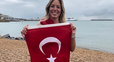 Manş denizini yüzerek geçen beşinci Türk kadın Deniz Kayadelen oldu