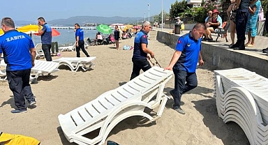 Menderes'te Zabıtadan Sahil Denetimi