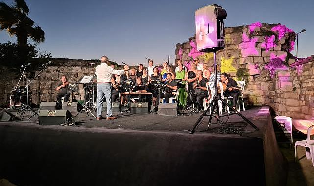 Seferihisar Kaleiçi&#039;nde Türk Sanat Müziği esintisi