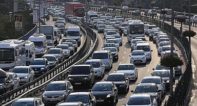 TÜİK son rakamları açıkladı: İzmir'de kaç araç var?