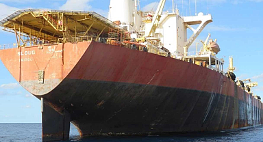 Zehir yüklü gemi aylardır İzmir'de! Ülkemiz tehlikeli atık çöplüğü haline getirildi!