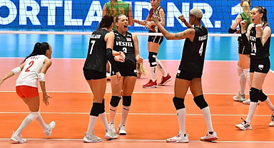 A Milli Kadın Voleybol Takımı, Azerbaycan'a set vermedi!