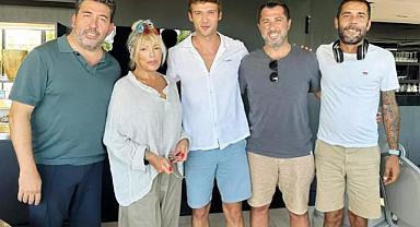 Ajda Pekkan, Dönence ekibine sürpriz ziyaret