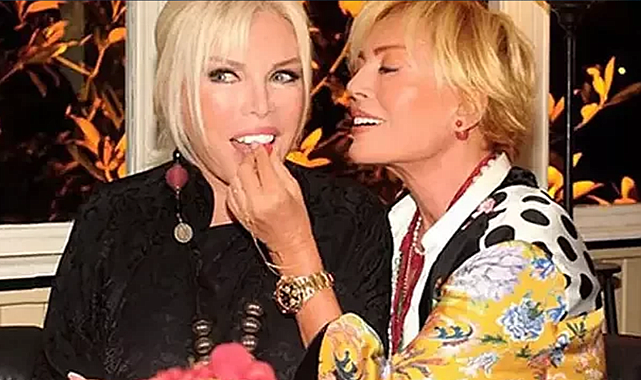 Ajda Pekkan ve Semiramis Pekkan ilk kez aynı sahneyi paylaştı