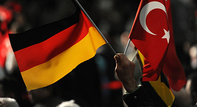 Almanya Federal Göç ve Mülteci Dairesi: Türkiye'den Almanya'ya iltica başvuruları yüzde 203 arttı