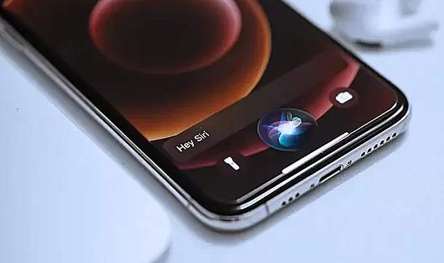 Apple&#039;dan yeni özellik: Siri artık dudak okuyabilecek