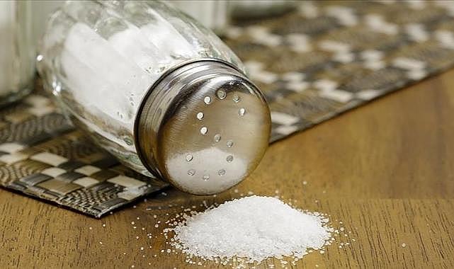 Araştırma: Fazla tuz, kalp sorunlarını beşte bir oranında artırıyor