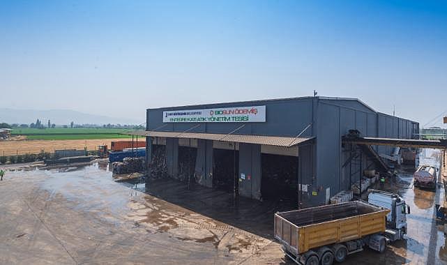 Atıkları ekonomiye kazandıran fabrika