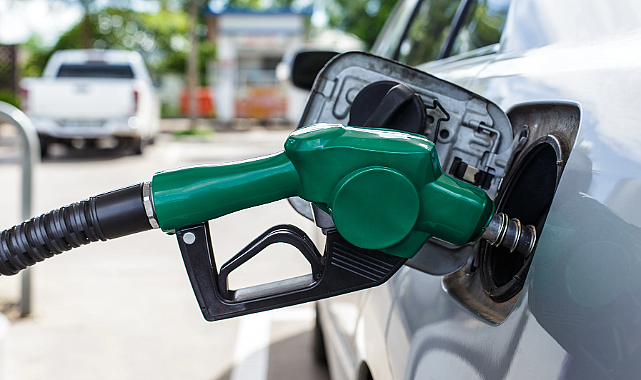 Benzine bir zam daha geliyor!