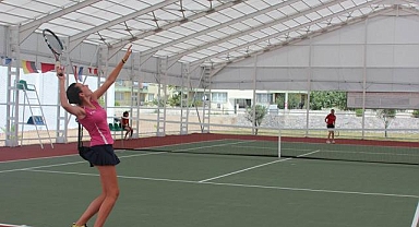 Bergama Tenis Kulübü Zafer Kupası başlıyor