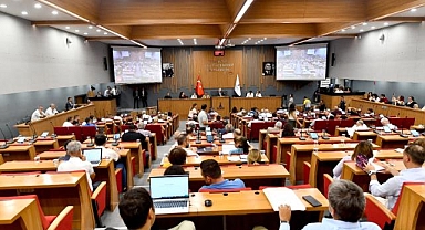 Büyükşehir Meclisi'nden Başkan Soyer'e yetki