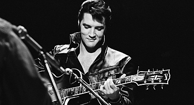 Elvis Presley'in özel tasarım ceketi 128 bin sterline satıldı!