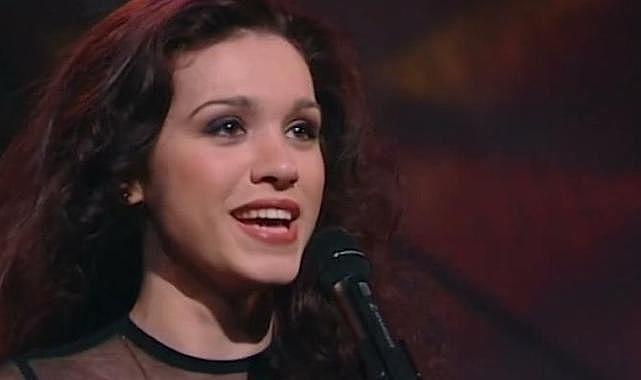 Eurovision&#039;a damga vuran Şebnem Paker müzik öğretmeni olarak Milas&#039;a atandı