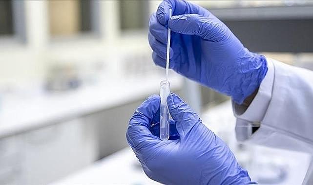 İngiltere&#039;de Kovid-19&#039;un yeni varyantı Eris&#039;in yayıldığı bildirildi