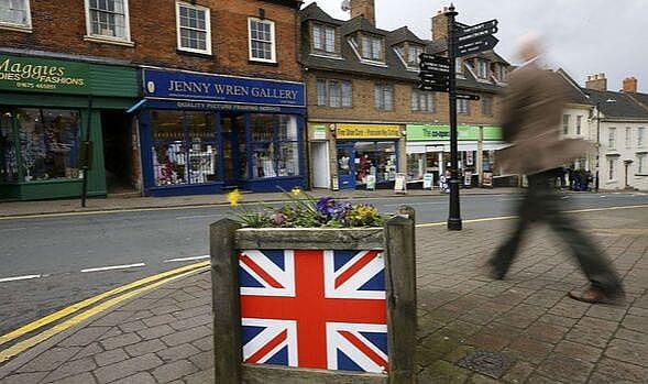 İngiltere&#039;de ücretlerde rekor artış