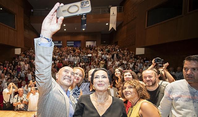 İzmir&#039;de Türkan Şoray sevgisi