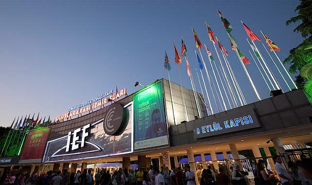 İzmir Fuarı&#039;nda konser verecek isimler belli oldu!