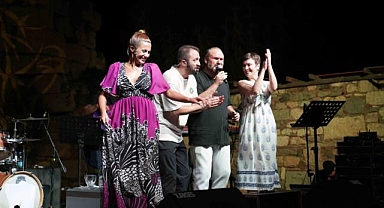 Kaleiçi Hakan Aysev'le coştu