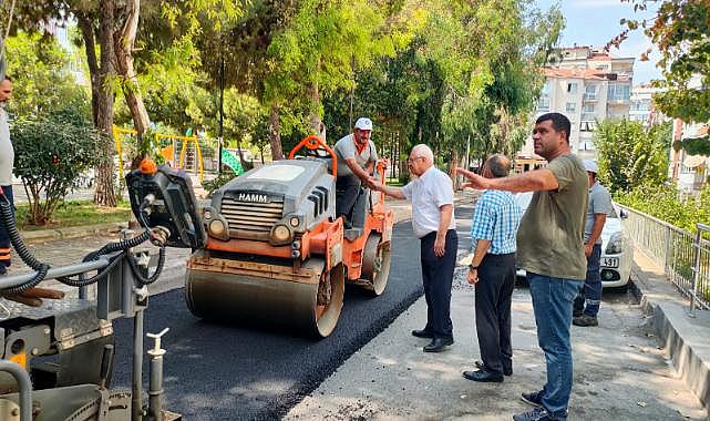 Karabağlar&#039;da asfaltlama çalışmaları sıcak dinlemiyor