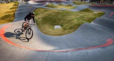 Karşıyaka'da bisiklet severlere özel parkur!