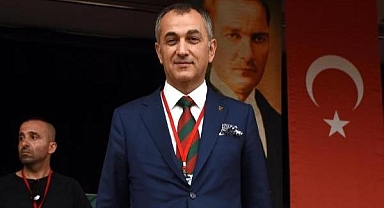 Karşıyaka'da sürpriz! Azat Yeşil dönemi