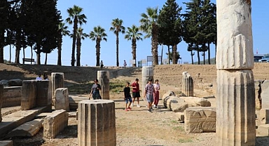 Klaros Antik Kenti özel misafirlerini ağırladı