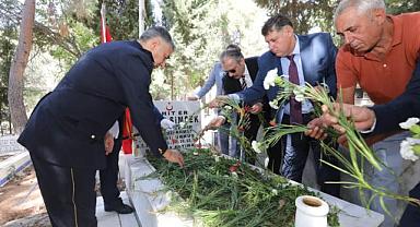 Menderes'te 30 Ağustos'ta şehitler unutulmadı