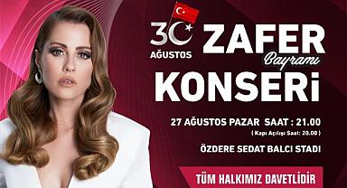 Menderes Zafer Coşkusunu Derya Uluğ İle Kutlayacak