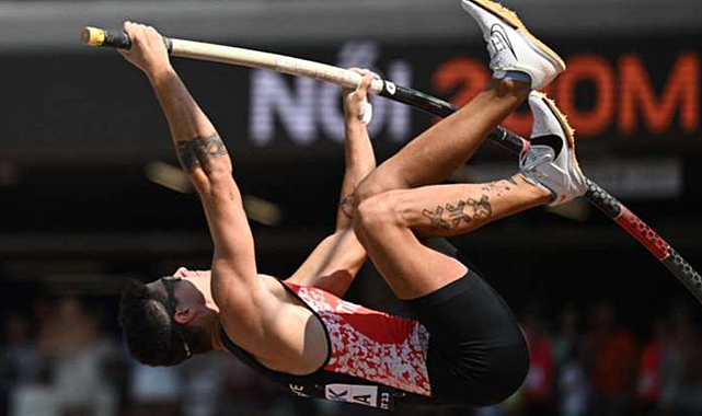 Milli sporcu Ersu Şaşma Dünya Atletizm Şampiyonası&#039;nda finale yükseldi!