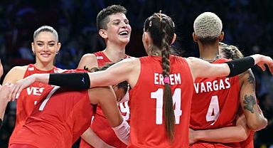 Millilerin hedefi çifte bayram sevinci: Filede 'Zafer' günü!