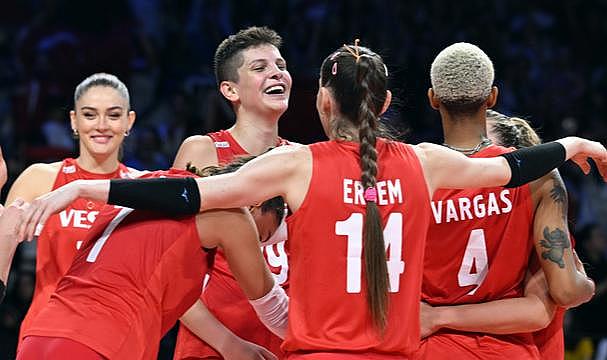 Millilerin hedefi çifte bayram sevinci: Filede &#039;Zafer&#039; günü!