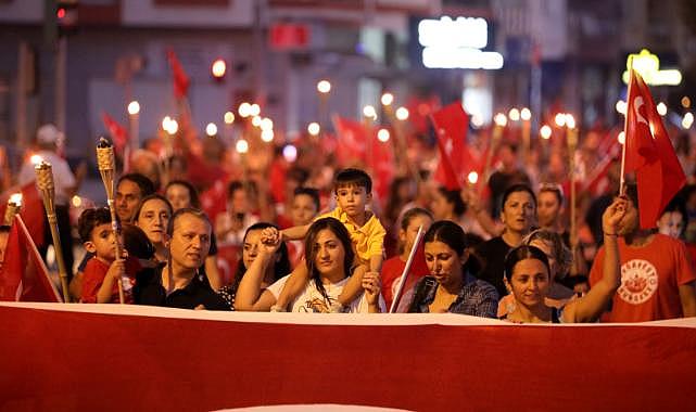 Narlıdere büyük zaferi coşkuyla kutladı