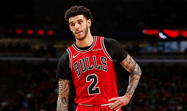 NBA yıldızı Lonzo Ball&#039;dan kötü haber!