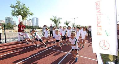 Semra Aksu Atletizm Parkı 1 yılda binlerce Karşıyakalıyı atletizm ile tanıştırdı