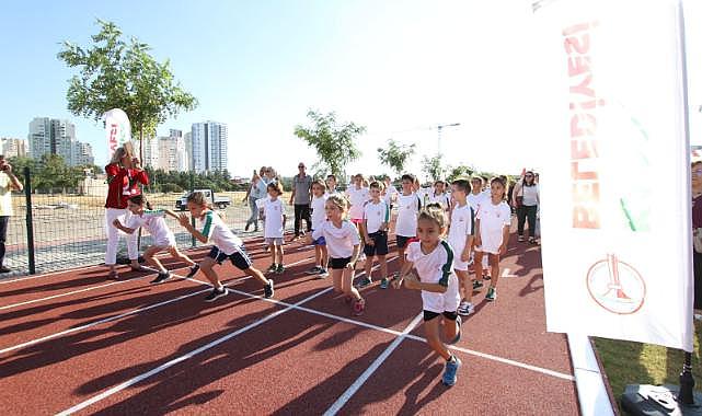 Semra Aksu Atletizm Parkı 1 yılda binlerce Karşıyakalıyı atletizm ile tanıştırdı