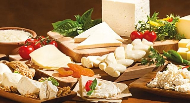 Sıcaklarda tehdit artıyor… İşte en riskli yiyecekler