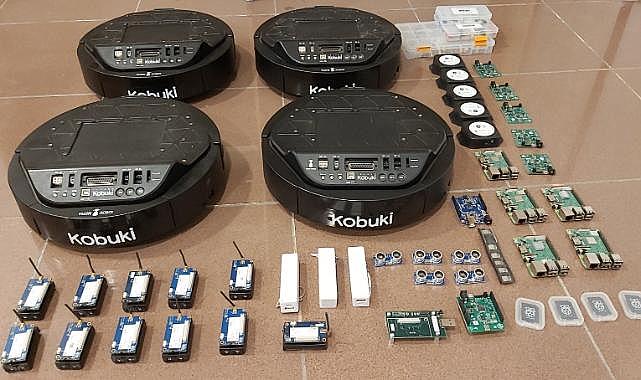 Sürü robotlara dayalı bir nesne taşıma sistemi geliştirilecek