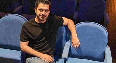 Uğur Uzunel'den Tiyatro Atağı