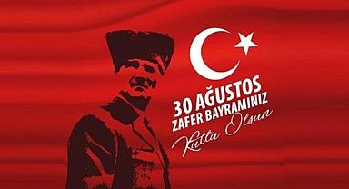 Ünlü isimlerden '30 Ağustos' mesajları