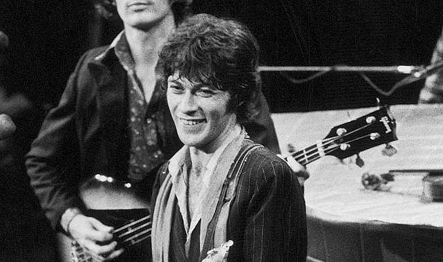 Ünlü müzisyen hayatını kaybetti