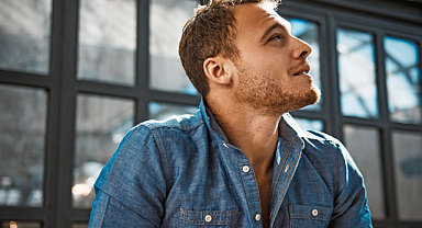 Ünlü oyuncu Kerem Bürsin hastaneye kaldırıldı!