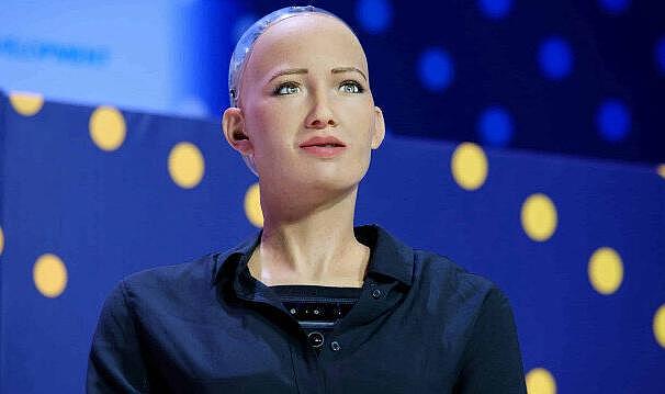 Ünlü robot Sophia, Mevzular Açık Mikrofon&#039;a katılacak