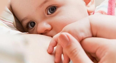 Uzmanı açıkladı: Anne sütü bebekleri enfeksiyonlara karşı da koruyor