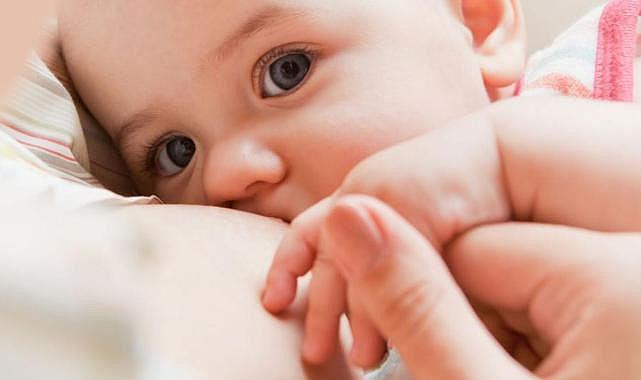 Uzmanı açıkladı: Anne sütü bebekleri enfeksiyonlara karşı da koruyor