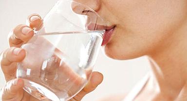 Uzmanı açıkladı: Ne kadar su içmemiz gerekiyor?