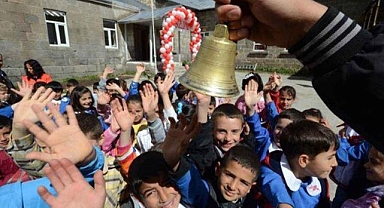 20 milyon öğrenci için ders zili çalıyor