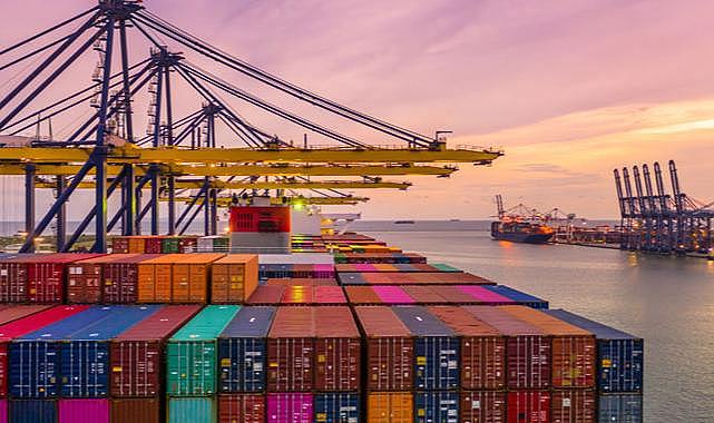 Ağustos ayında dış ticaret açığı 8,9 milyar dolar oldu